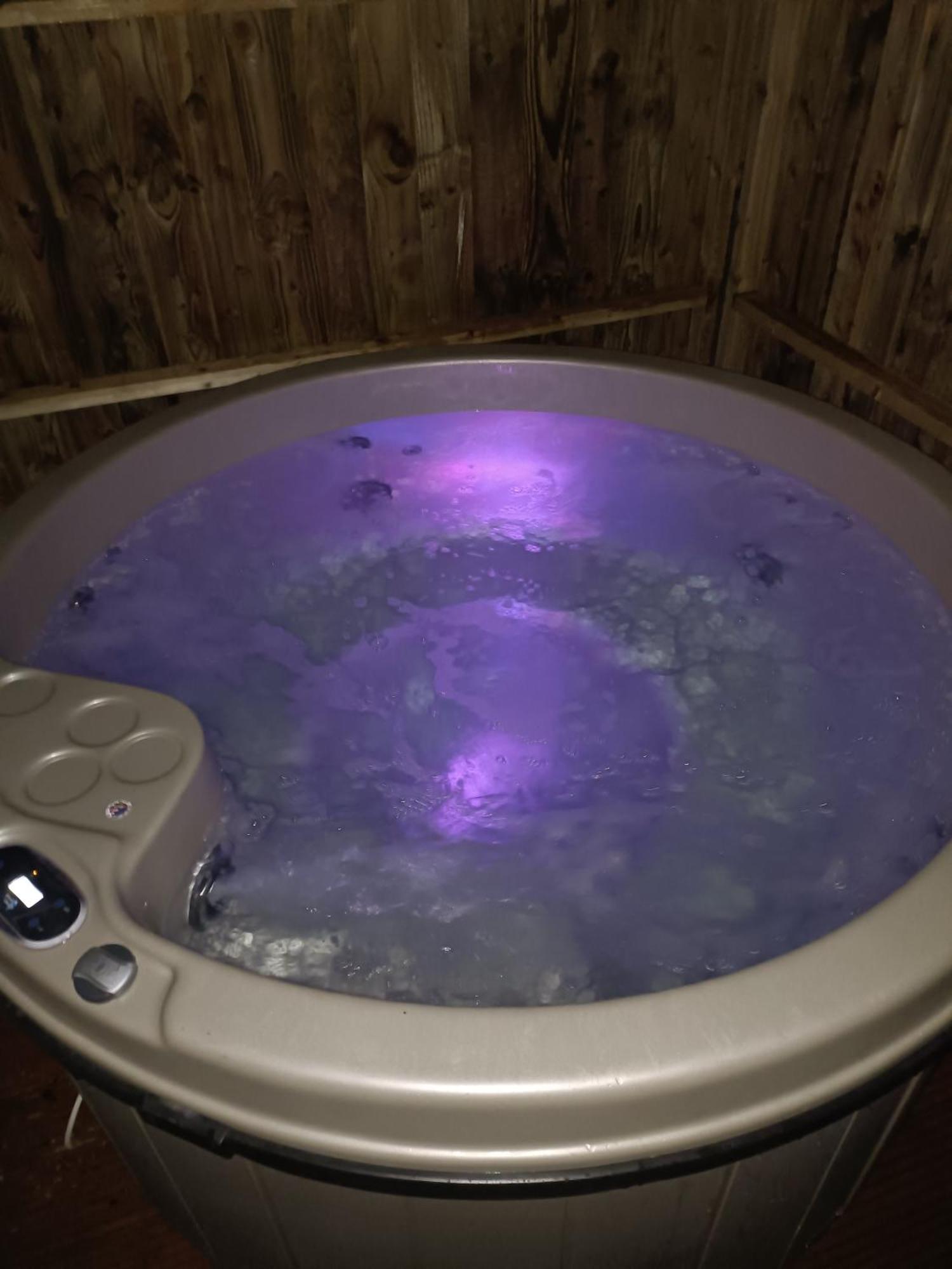فيلا Hillingworth'S Hot Tub Retreat - Lochmaben دومفريس المظهر الخارجي الصورة