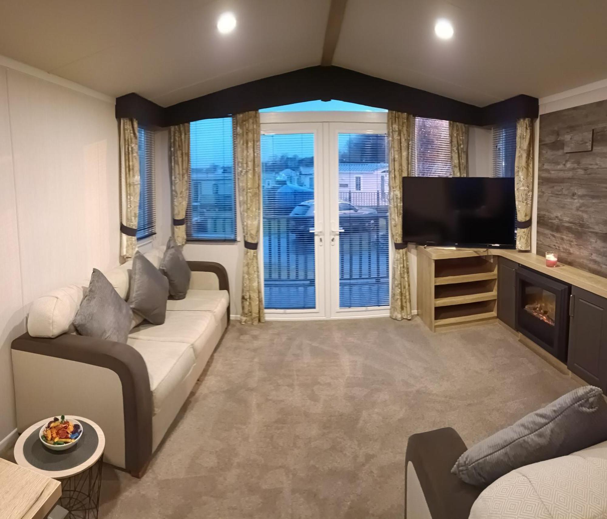 فيلا Hillingworth'S Hot Tub Retreat - Lochmaben دومفريس المظهر الخارجي الصورة